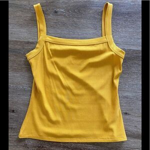 Reformation ‘Rochelle’ Top in Ochre Sz M